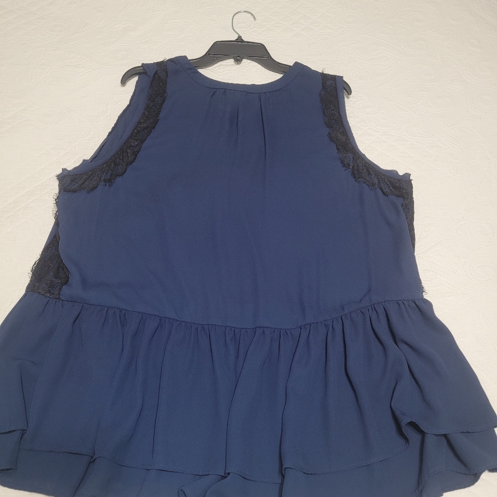 Navy blue top - Picture 3 of 6